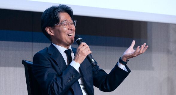 ラウンドテーブル