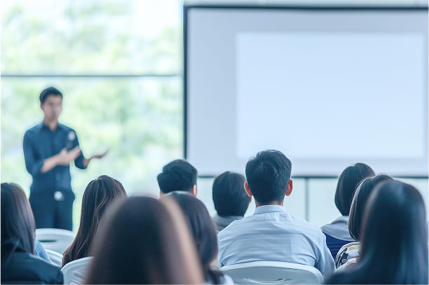 約2ヶ月の集中講座でキャリア採用について体系的に学習