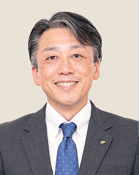 濱 利仁 氏